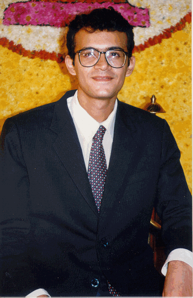photo1.gif (102879 bytes)